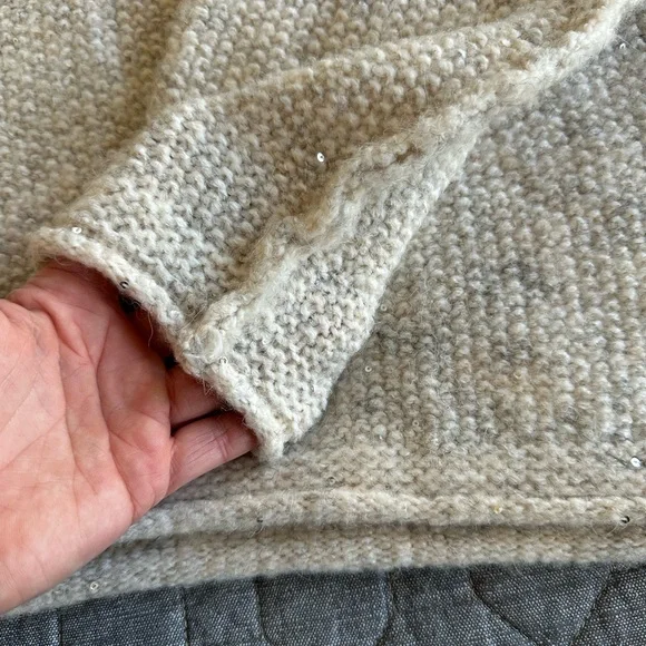 NWOT POL Heather cream raw seam roll neck sequin sweater - size S (fits up to L) - Picture 5 of 8